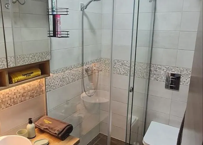 アパート Djurdja