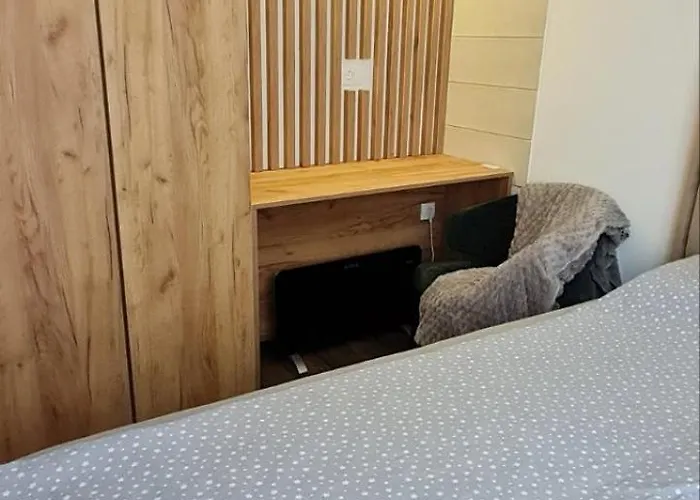 アパート Djurdja